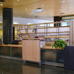 Immagine: Bancone di ingresso della Biblioteca Civica
