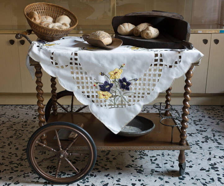 Immagine: Rivendita pane Coller Carro