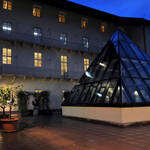 Immagine: Vista esterna della biblioteca foto F