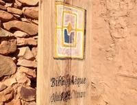 Insegna della biblioteca