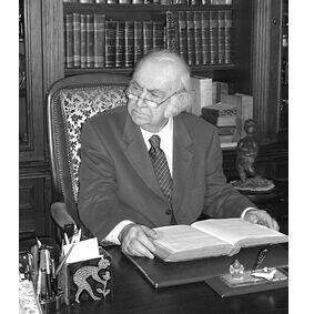 ritratto di Egisto Bragaglia alla sua scrivania ritratto di Egisto Bragaglia alla sua scrivania