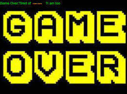 scritta "game over" gialla su sfondo nero scritta "game over" gialla su sfondo nero