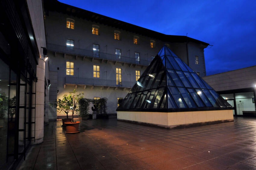 Palazzo Annona in notturna by Florio Badocchi