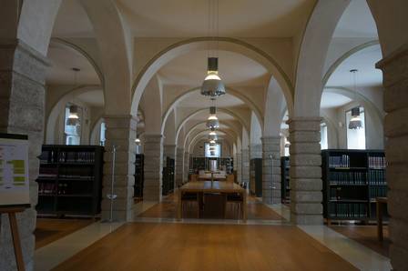 Palazzo Annona - Primo Piano - Sala consultazione biblioteca di conservazione e archivi (Foto Franco Silvino 2013, Biblioteca civica Rovereto CC BY-NC-ND)