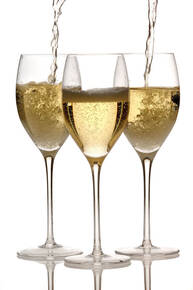 Trento DOC, bicchieri di spumante (Fototeca Trentino Sviluppo S.p.A.- foto di Carlo Baroni)